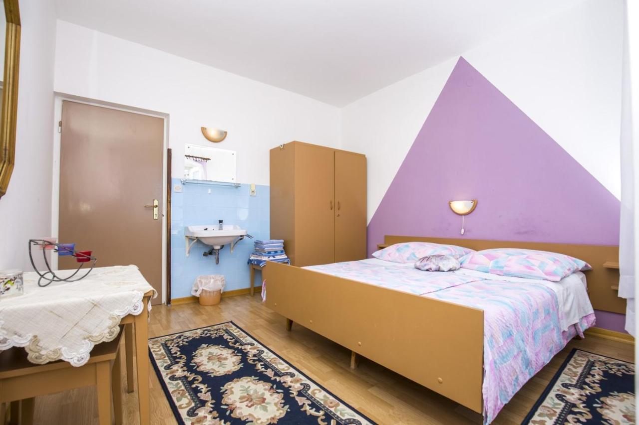 Rooms Padovan Banjol Esterno foto